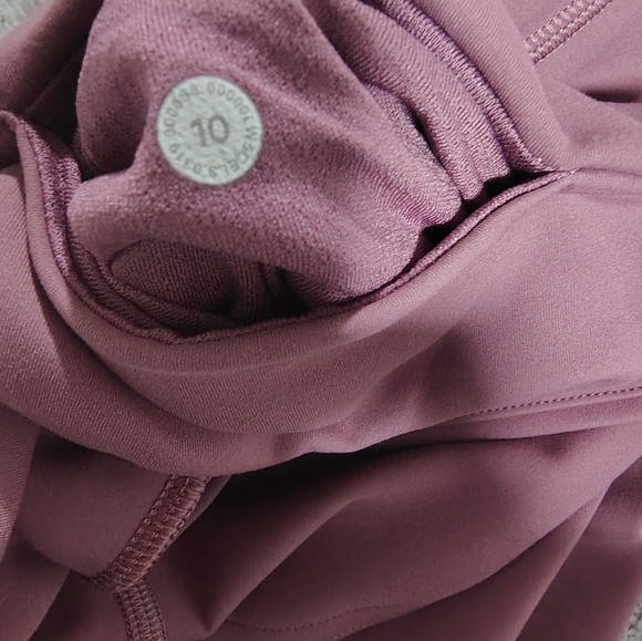 Lululemon Always On High Rise 28" Everlux "Plumful" Women's 10 Rare Athleisure - Picture 6 of 7